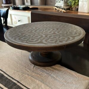 Cake stand